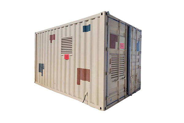 How does the plateau cabin oxygen generator efficiently supply oxygen in thin air?